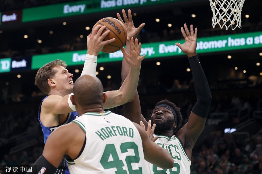 社交平台上 社交平台上