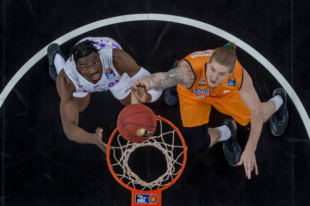 虽然斯瓦泰 虽然斯瓦泰