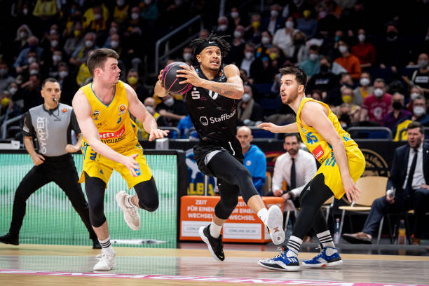 埃贝雷奇 埃贝雷奇