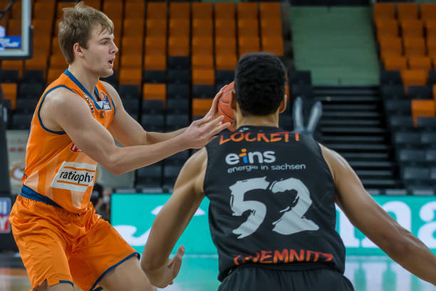 判断偏慢 判断偏慢