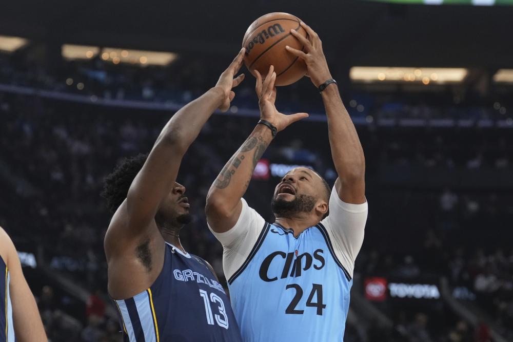 她多次战胜 她多次战胜