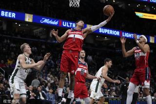 队反击的一 队反击的一